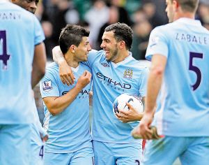 多方角力中 多方角力中